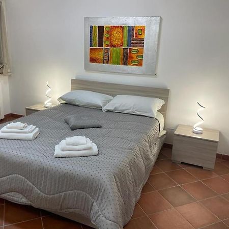 Residenza Niutta- Roma Apartment ภายนอก รูปภาพ