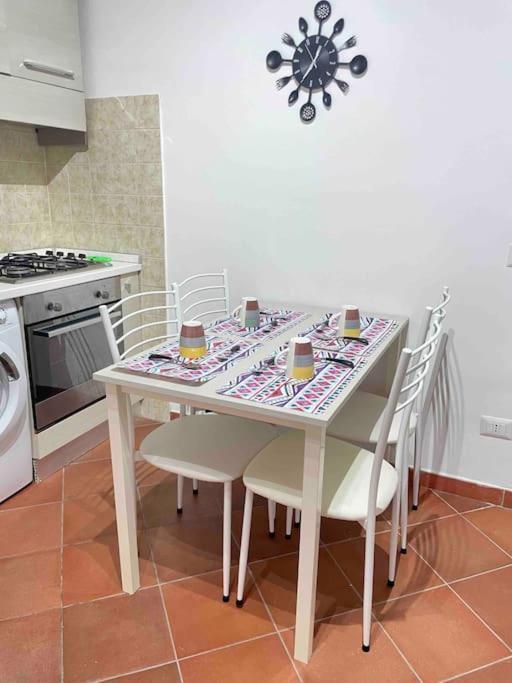 Residenza Niutta- Roma Apartment ภายนอก รูปภาพ